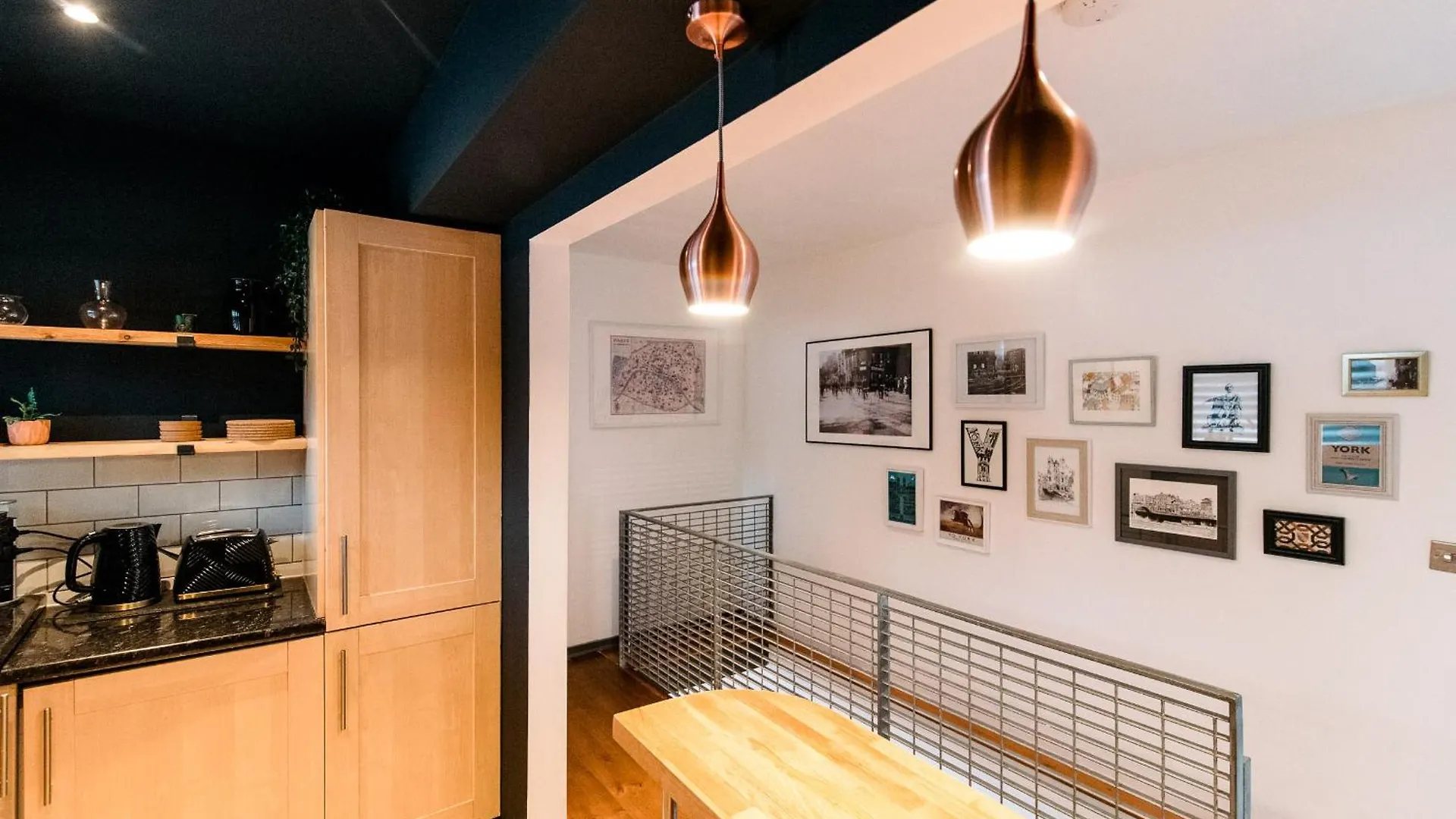 Apartamento Unique, Stylish And Secluded Home, With Parking In The Heart Of Historic York